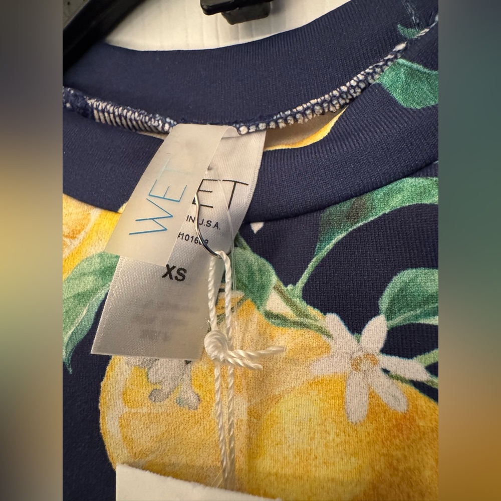 Wet Swimwear Sardinia Bri Navy Blue Lemons Print Long Sleeve Crop Top Size XS - Picture 10 of 12